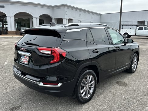 Used 2023 GMC Terrain SLT image 7