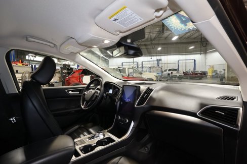 Used 2024 Ford Edge SEL image 27