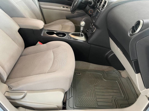 Used 2012 Nissan Rogue SV w/ Premium Pkg image 29