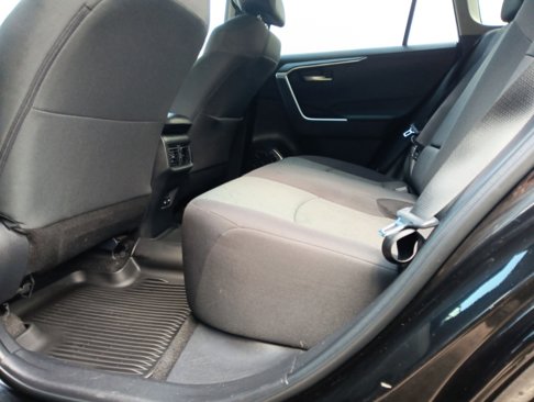 Used 2023 Toyota RAV4 XLE image 12