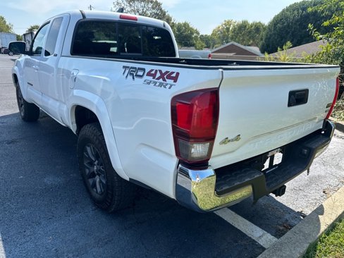 Used 2020 Toyota Tacoma SR5 image 5