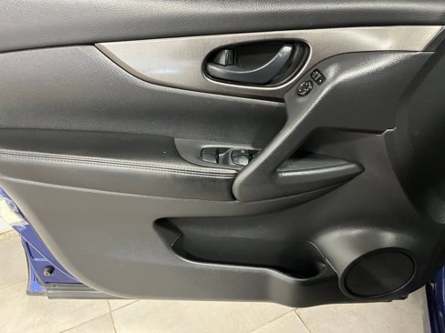 Used 2019 Nissan Rogue Sport S image 18
