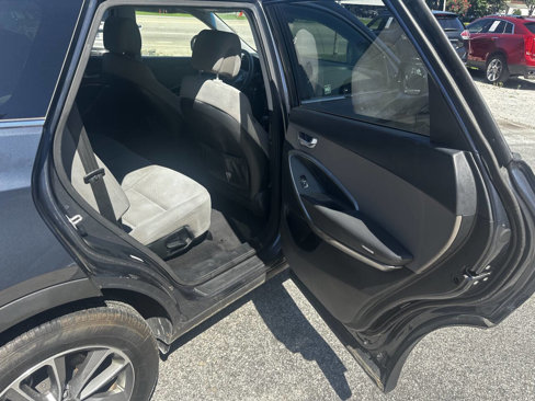 Used 2017 Hyundai Santa Fe SE image 17