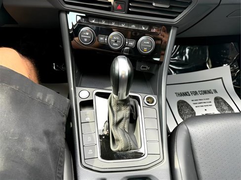 Used 2019 Volkswagen Jetta SEL image 16