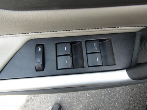 Used 2012 Ford Edge SEL image 16