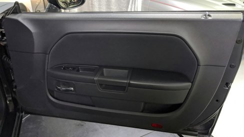 Used 2010 Dodge Challenger SE image 17