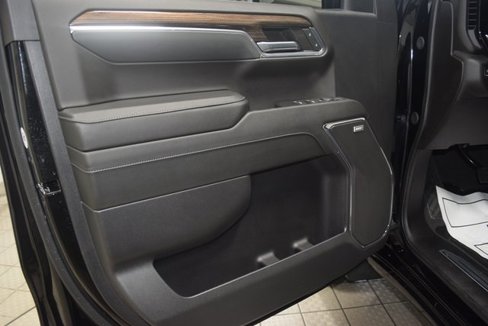 Used 2024 Chevrolet Silverado 1500 RST w/ Convenience Package II image 32