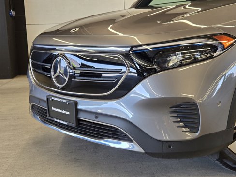 Used 2023 Mercedes-Benz EQB 300 4MATIC image 23