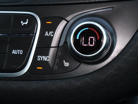 Used 2024 Chevrolet Malibu LT image 28