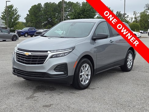 Used 2024 Chevrolet Equinox LS w/ LS Convenience Package image 2
