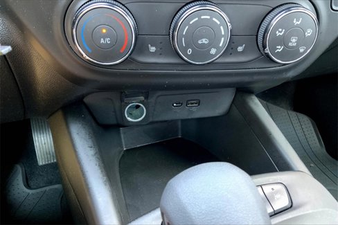 Used 2024 Chevrolet Trax LS w/ LS Convenience Package image 36