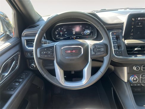 Used 2023 GMC Yukon SLT image 12