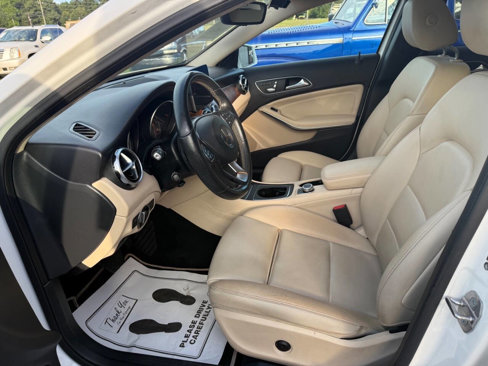 Used 2019 Mercedes-Benz GLA 250 w/ Convenience Package image 3