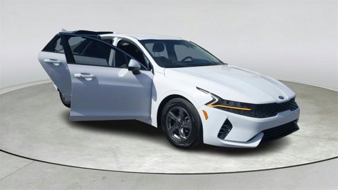 Used 2021 Kia K5 LXS image 8