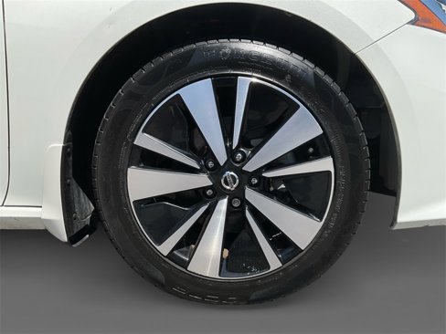 Used 2022 Nissan Altima 2.5 SV image 8