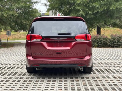 Used 2019 Chrysler Pacifica Touring Plus w/ S Appearance Package image 5