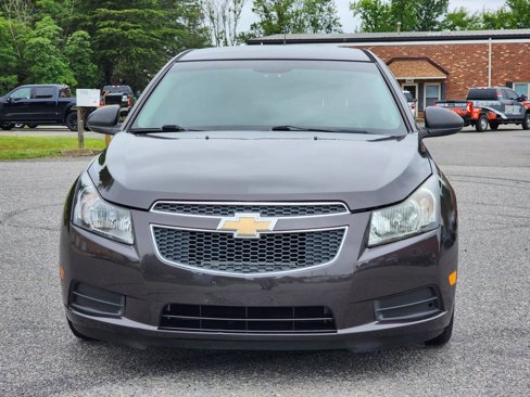 Used 2014 Chevrolet Cruze LS image 2