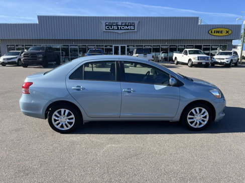 Used 2009 Toyota Yaris Sedan image 2