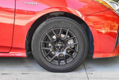 Used 2016 Toyota Prius Four image 10