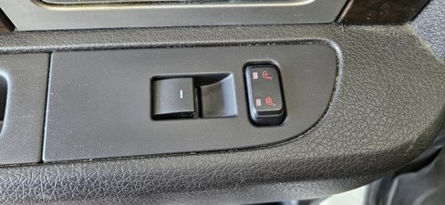 Used 2013 Ford F150 Platinum image 18