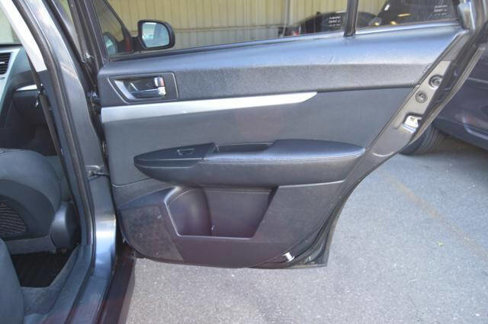 Used 2010 Subaru Outback 2.5i Premium w/ Protection Package 1A image 47