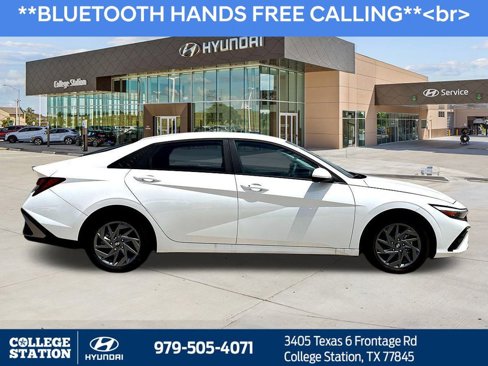 Used 2024 Hyundai Elantra SEL image 8