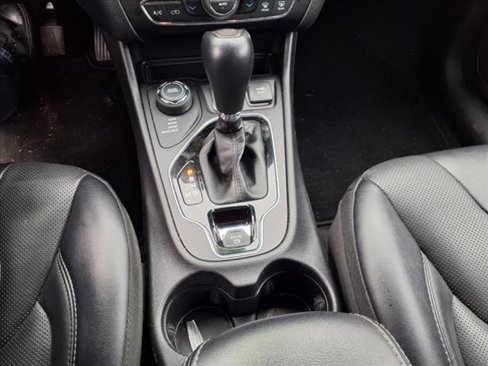 Used 2023 Jeep Cherokee Altitude Lux image 15