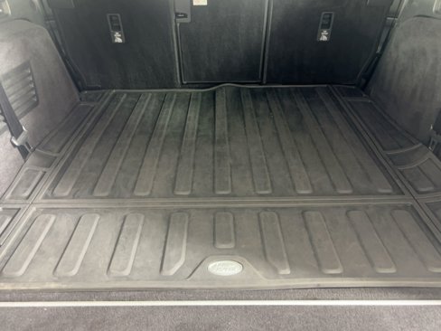 Used 2018 Land Rover Discovery HSE image 26