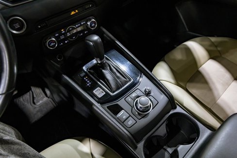 Used 2018 MAZDA CX-5 Touring image 13