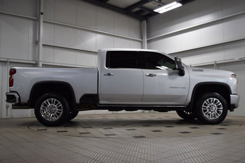Used 2022 Chevrolet Silverado 2500 High Country w/ Technology Package image 8