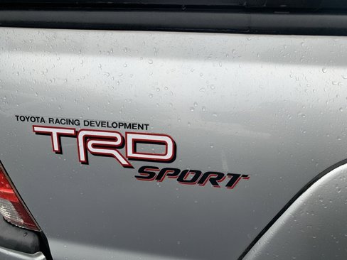 Used 2012 Toyota Tacoma TRD Off-Road image 8