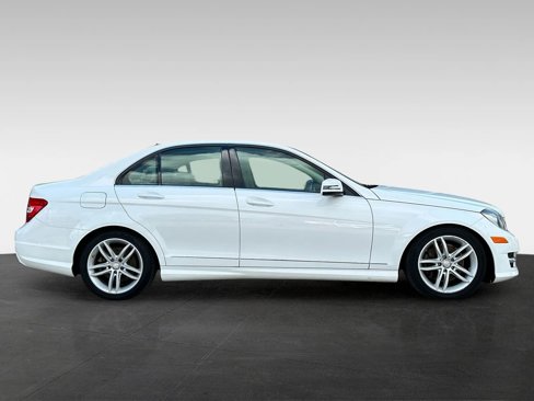 Used 2013 Mercedes-Benz C 300 4MATIC Sedan w/ Premium 1 Pkg image 8