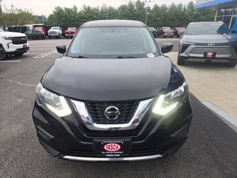 Used 2018 Nissan Rogue S image 2
