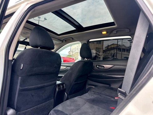 Used 2015 Nissan Rogue SV w/ SV Moonroof Package image 10