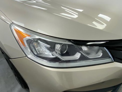 Used 2016 Honda Accord LX image 10
