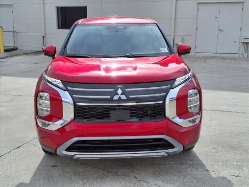 New 2025 Mitsubishi Outlander SE image 6
