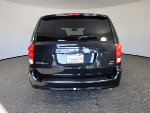 Used 2019 Dodge Grand Caravan SXT image 7