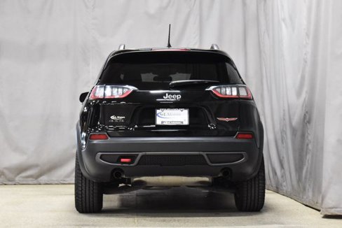 Used 2019 Jeep Cherokee Trailhawk image 7