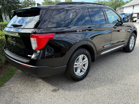 Used 2020 Ford Explorer XLT image 3
