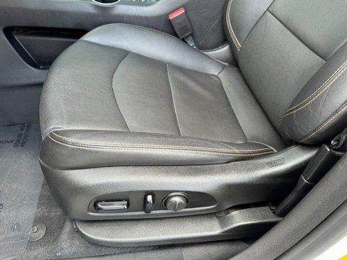 Used 2021 GMC Terrain SLT image 26