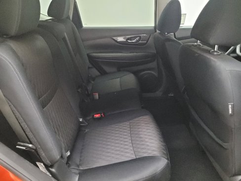 Used 2019 Nissan Rogue SV image 19