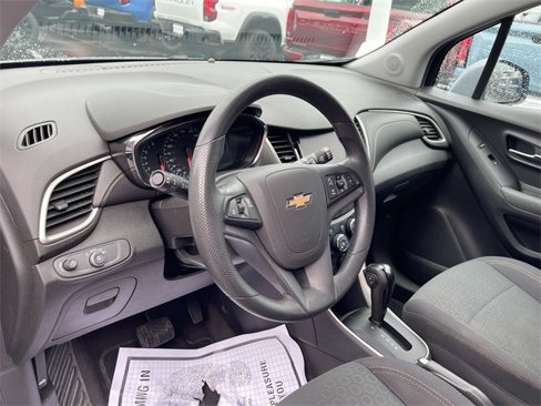 Used 2020 Chevrolet Trax LS w/ Tint and Cruise Package image 10