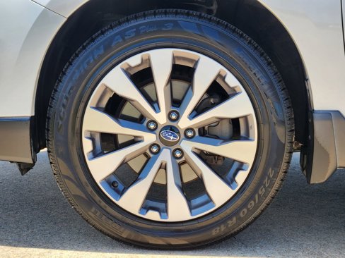 Used 2018 Subaru Outback 3.6R Touring image 15