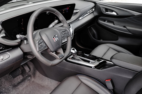 New 2025 Buick Envista Sport Touring w/ Convenience I Package image 12
