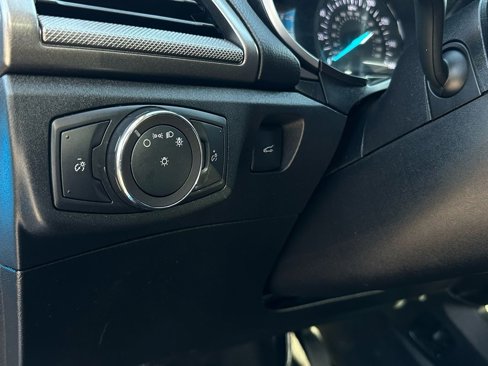 Used 2020 Ford Fusion SE image 19