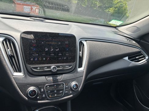 Used 2023 Chevrolet Malibu LT w/ Driver Confidence Package image 33