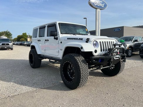 Used 2017 Jeep Wrangler Unlimited Sahara w/ Max Tow Package image 2