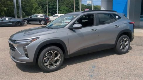 New 2025 Chevrolet Trax LT w/ Driver Confidence Package image 4