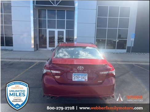 Used 2018 Toyota Camry XSE image 6