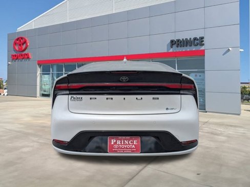 New 2025 Toyota Prius XLE image 9